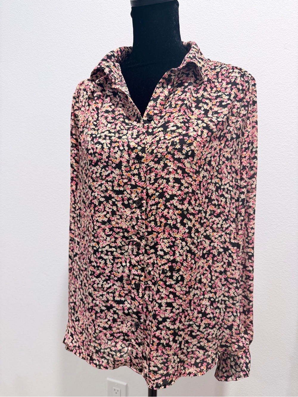H&M Floral Button-Up Blouse in Black, Pink and Cream - Picture 6 of 7